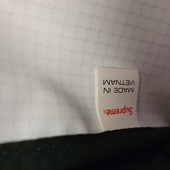 Supreme - Picture 3 of 9